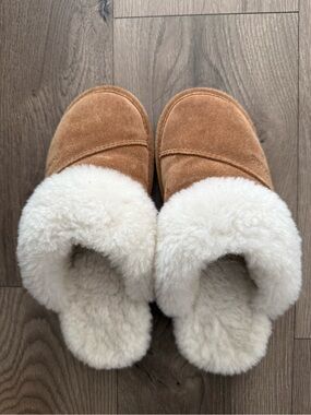Plush Shearling-Lined Tan Suede Women's Slippers